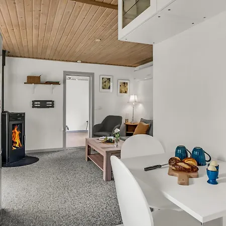 Ferienhaus 2 Bedroom Amazing In